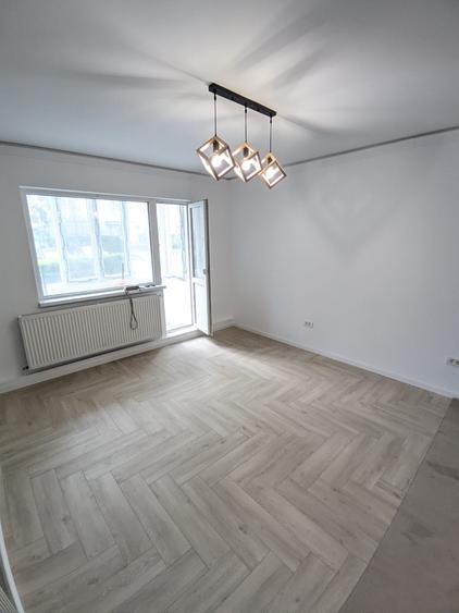 Apartament de vânzare, 3 camere, 50 mp, Mănăștur zona Cinema Dacia