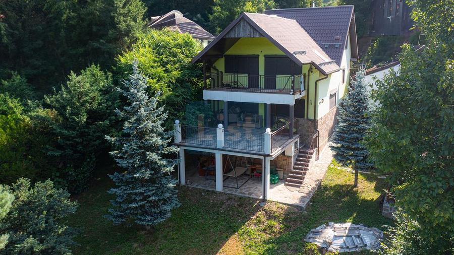 Casa utilata , refugiul perfect la poalele muntelui Semenic!
