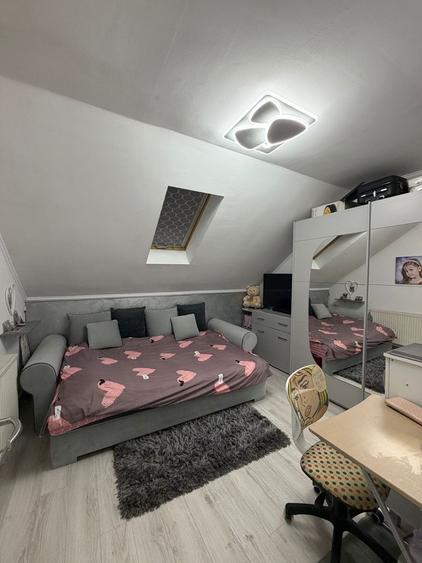 Vand apartamant 3 camere Șelimbăr.