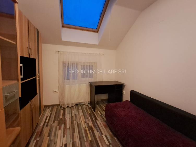Apartament 3 camere,2 balcoane,parcare str.Florilor - 9