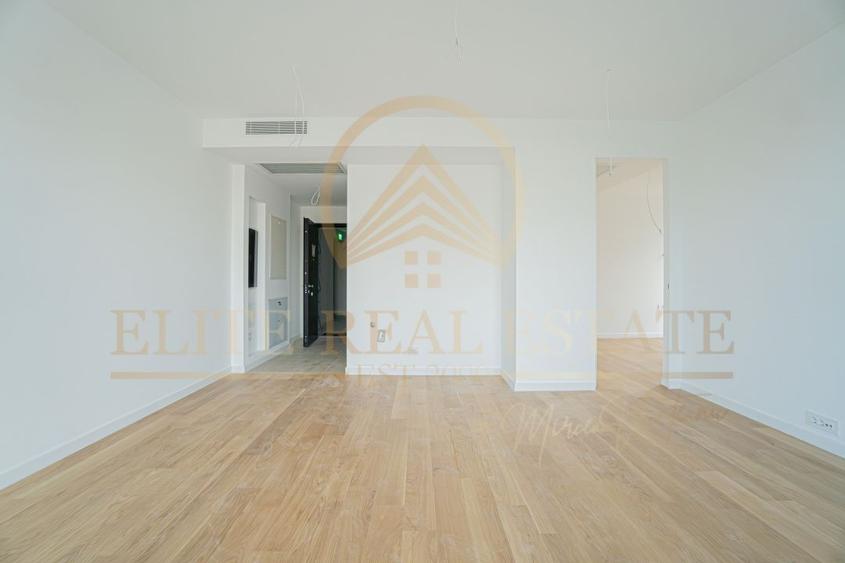 Stațiunea Mamaia - Vânzare apartament cu 4 camere, 3 bai cu vedere la lac.
