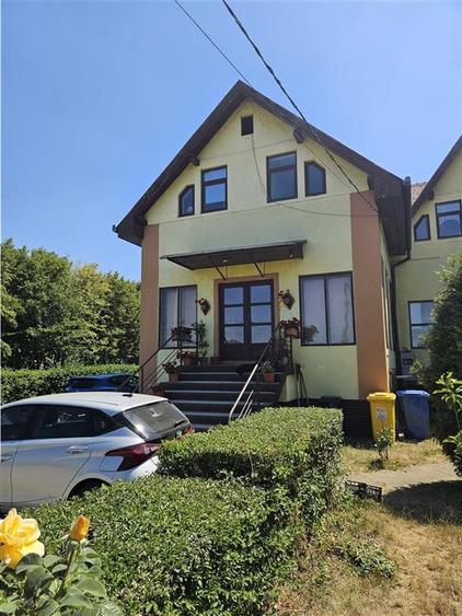 Vila spatioasa, hale si teren total 1700 mp, Calea Surii Mici, Sibiu