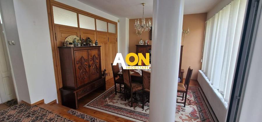 Casă 5 camere, S+P+1E+M, 434 mp, 1500 mp teren, Alba Iulia, zona Schit