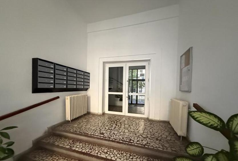 Spatiu Birouri 3 Camere situat Ultracentral Piata Unirii 94 mp