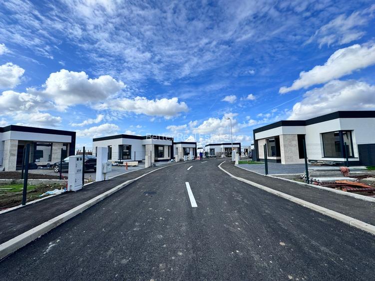 Casă modernă de vânzare individuală | 4 camere | Ansamblu -teren 476 mp | Asfalt - 14