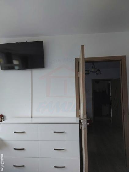Apartament luminos, 2 camere, semidecomandat, etaj 2 – Tiglina 2
