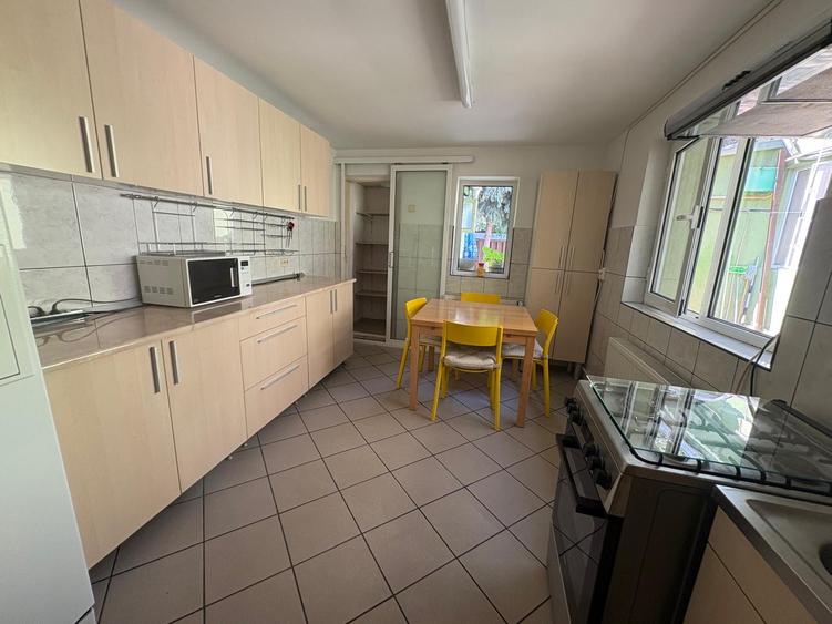 Casa 4 camere | Domenii | Individuala | Centrala | Ac | curte 70mp