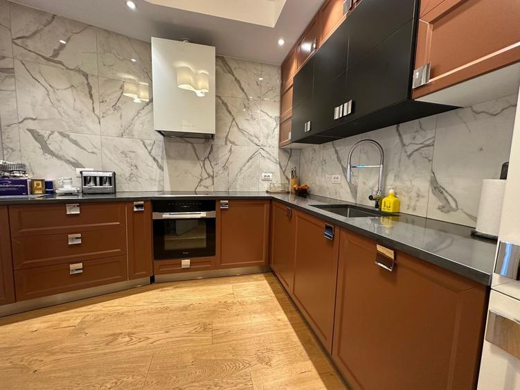 Apartament pe 2 niveluri