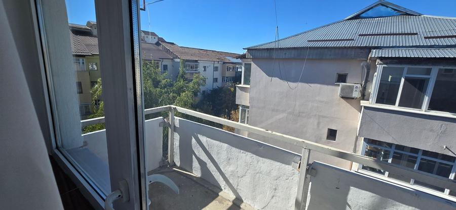 Vanzare apartament 4 camere , micro 3 Targoviste