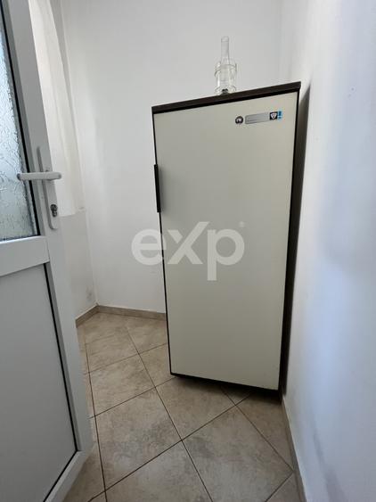 Apartament 3 camere dec 2 băi etajul 3 central Gaesti