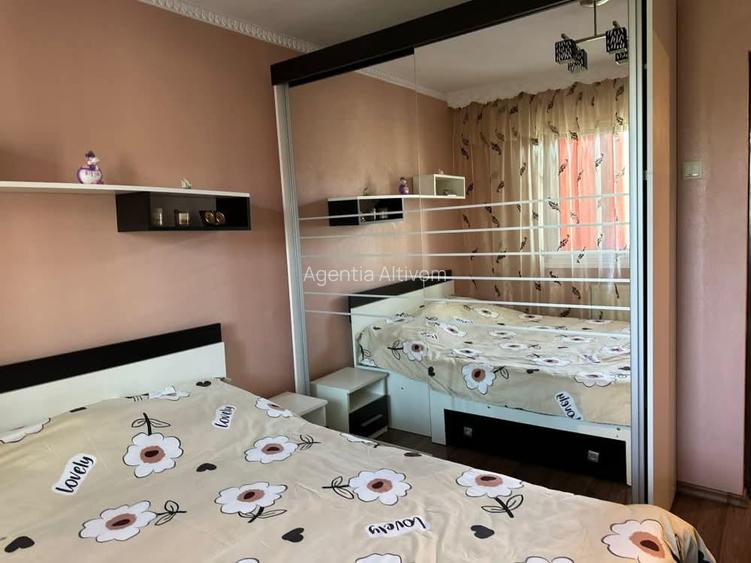 Apartament 3 camere Micro38 et3/4 ,Y-uri ,centrala ,Mobilat 65 000 euro - 2