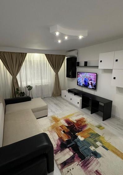 TOMIS III 2 CAMERE RECENT RENOVAT 500 EURO TERMEN LUNG
