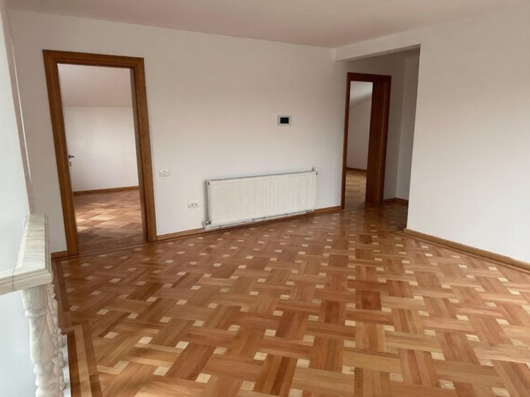 Casa Individuala | Drumul Taberei | 9 camere | Curte Mare | Parcare