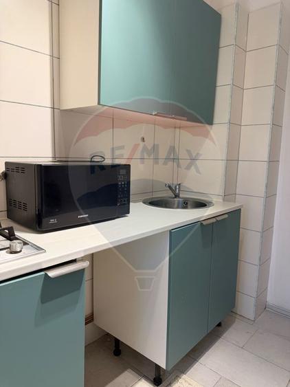 Garsonieră modernă de închiriat situata ultracentral Craiova