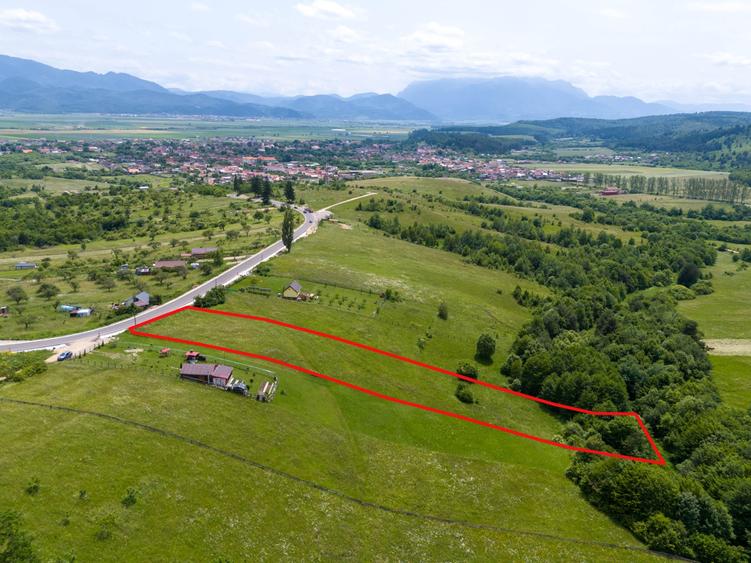 Teren 4200mp cu potențial turistic în Vulcan BV–vedere panoramică