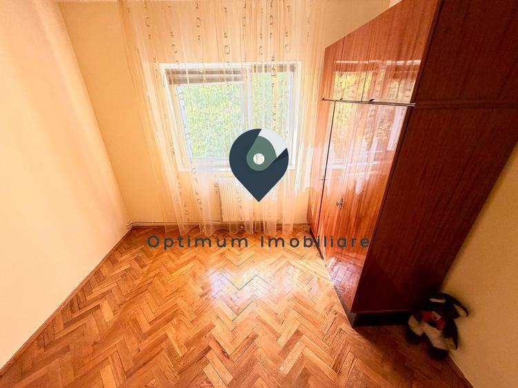 Apartament cu 3 camere, 2 bai, 73 mp in Manastur, zona Big !