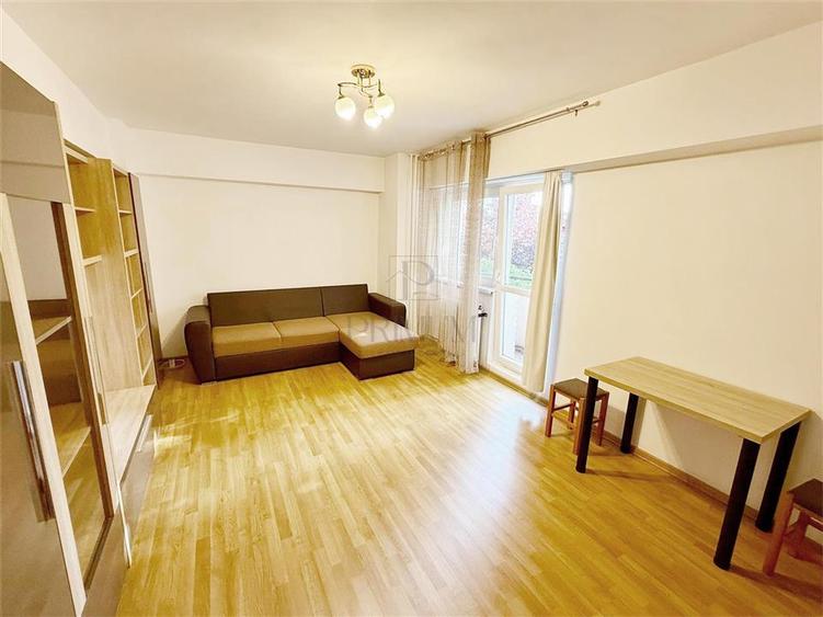 SOARELUI - 1 CAMERA - ETAJ 1 - DECOMANDAT - SPATIOS -  RENOVAT - LFT