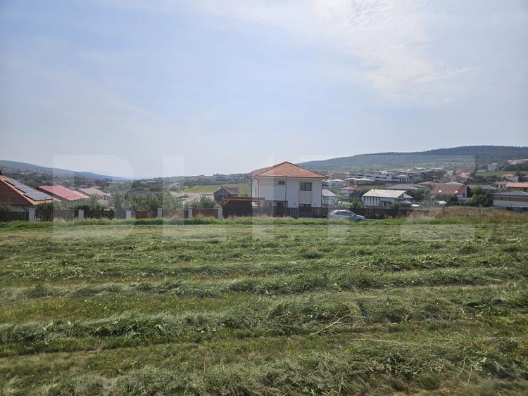 Terenul perfect! 1705 mp, pentru un duplex si o casa individuala, Chinteni!