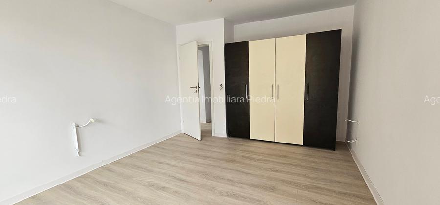 Inchiriez casa singur in curte ,recent renovata situata in Selimbar,zona P.Brana - 9
