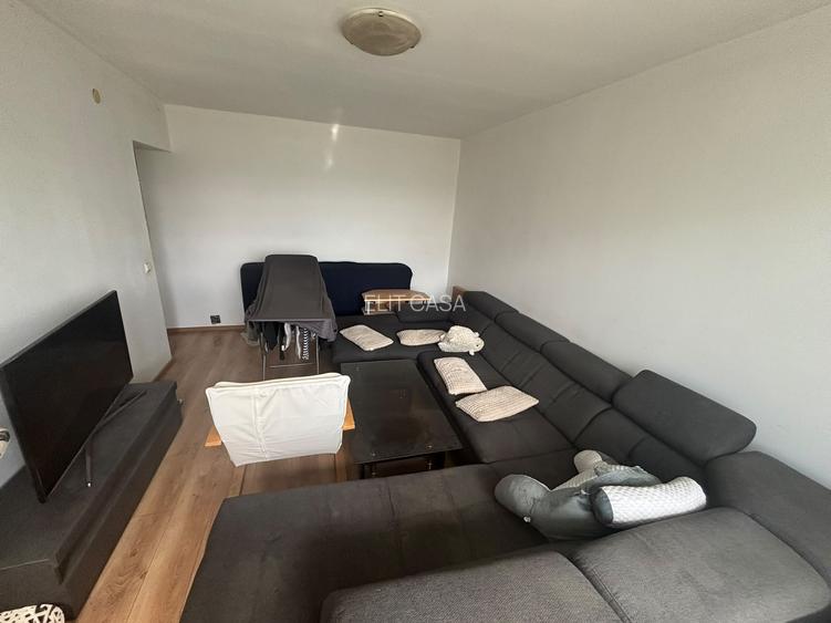 Apartament cu 3 camere decomandat, zona Tatarasi - 2