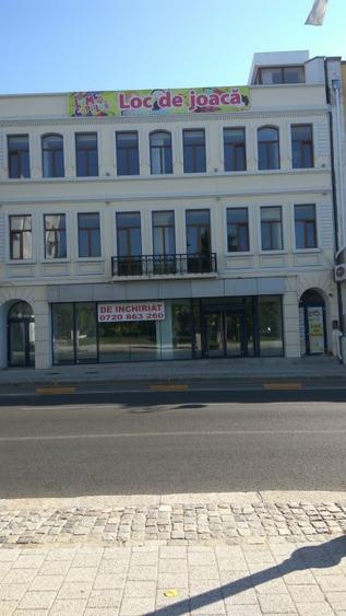 Spatiu comercial et 1 si 2 - 350mp /nivel ultracentral