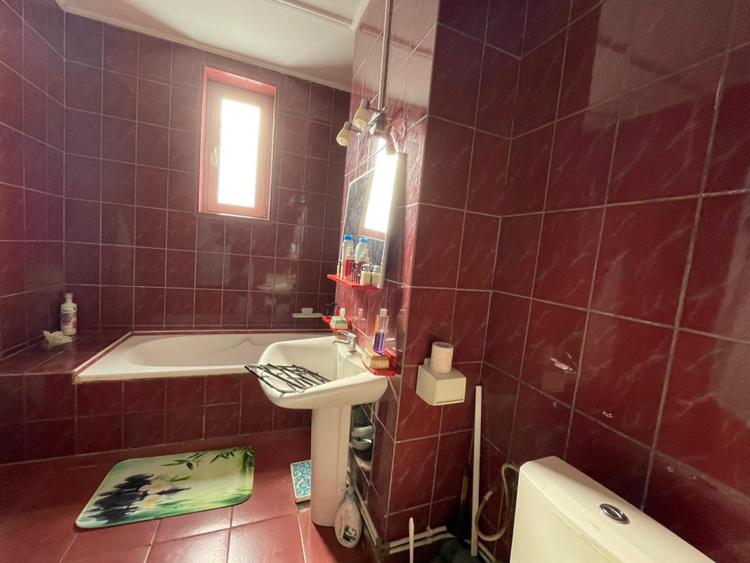 Casa, 400mp, 350 mp curte, centrala proprie, aeroport, Otopeni