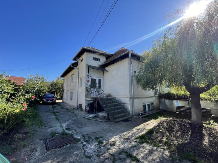 Casă de vânzare în inima Cetății | 4 camere | 160mp utili | 730mp supraf totala