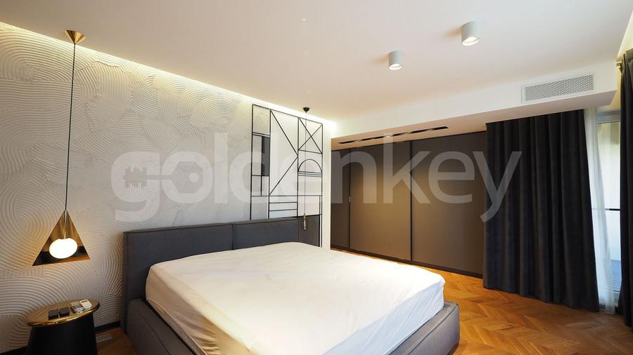 Apartament renovat cu 3 camere, 2 bai | 190mpc | garaj si boxa