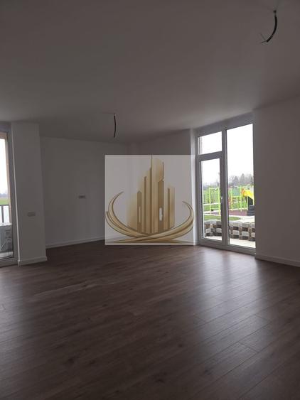 Apartament 2 camere, 55 mp, curte proprie 23 mp și parcare subterană