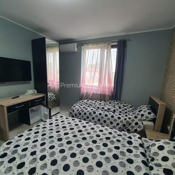 Vila p+2 in Mamaia Sat de vanzare,9 camere ,10 bai,3 bucatarii,posibilitate rate - 21