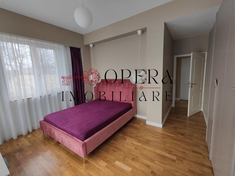Vila 4 camere, de vanzare, zona Bucium - Hanul 3 Sarmale