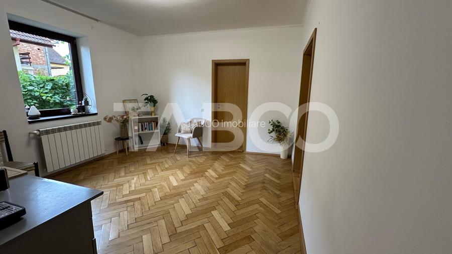Casa 8 camere individuala curte libera 300mp zona Calea Poplacii Sibiu - 12