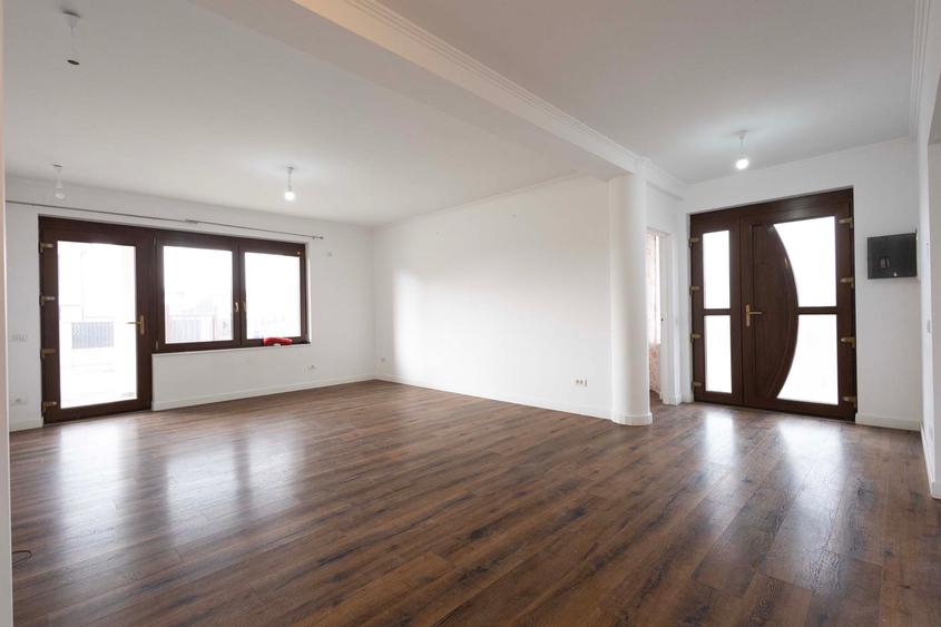 Casa individuala  în zonă premium — ideală grădiniță, școală, biro