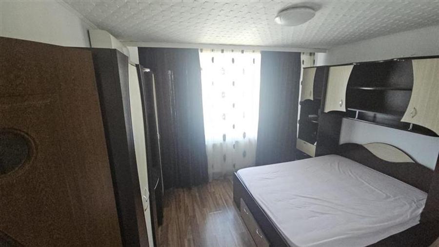 Apartament 3 decomandate, mobilat, zona Tic Tac