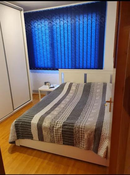 Apartament 3 camere - semidecomandat - Trapezului