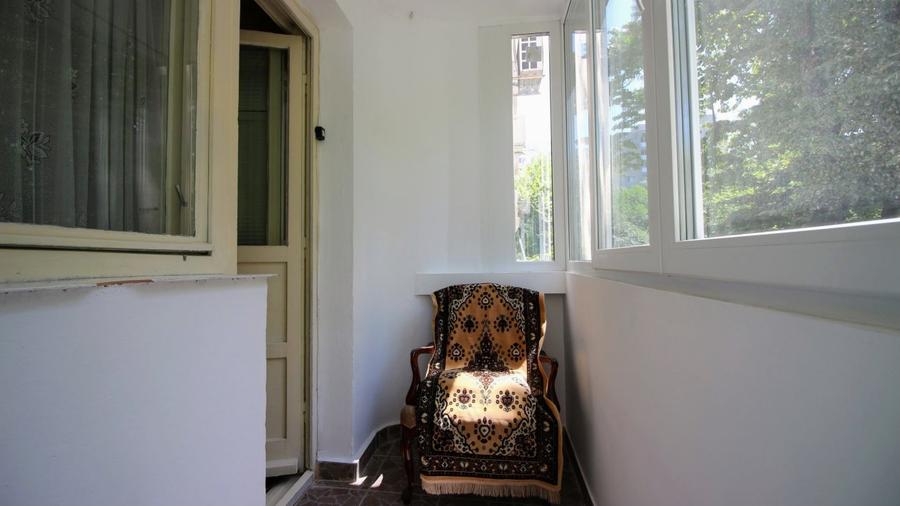 Apartament 2 camere, mobilat, etaj 1/4, Aleea Compozitorilor, aproape de metrou