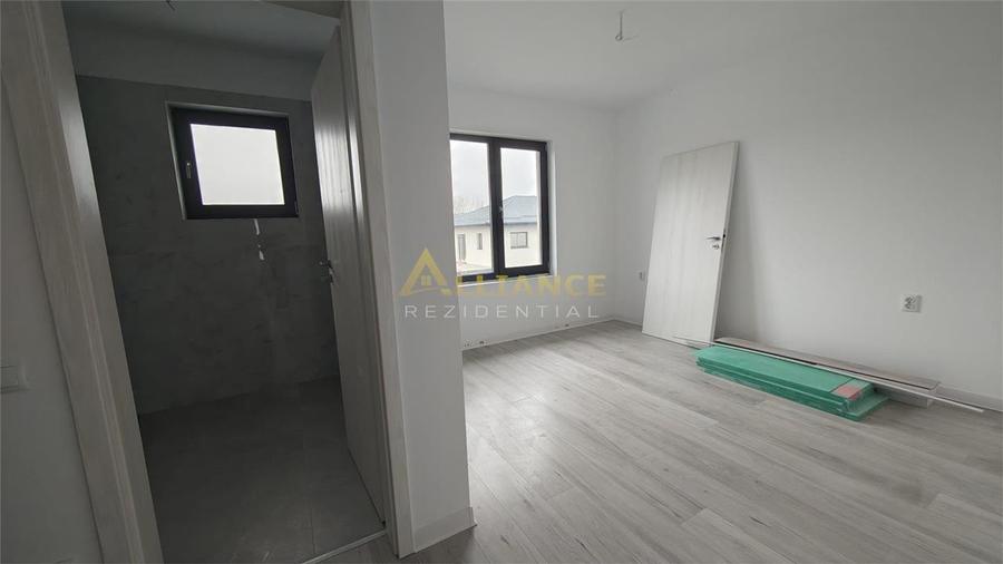 Casa individuala - 3 camere - 2 bai - 378 mp teren