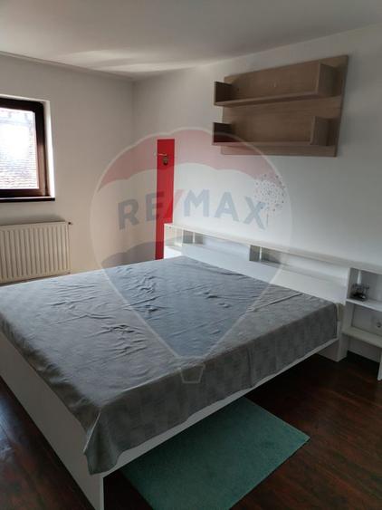 Apartament pet friendly la casa de inchiriat!