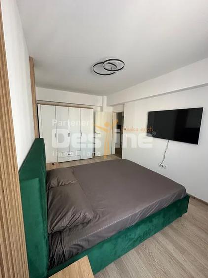 Apartament 2 camere decomandat, boxa si loc de parcare inclus, Tractorul-Coresi