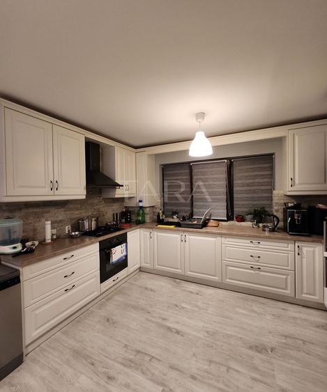 Apartament 3 camere – 93 mp + 2 balcoane – zona Florilor, Florești.