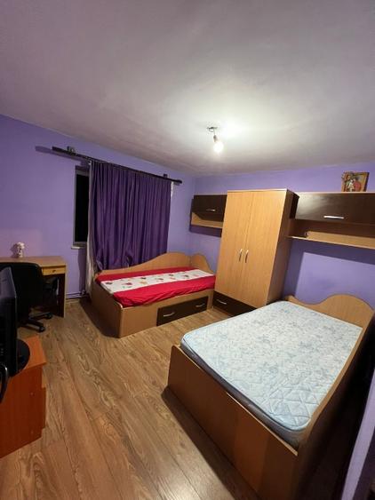 Propietar vând apartament 2 camere Mărăcineni, Argeș
