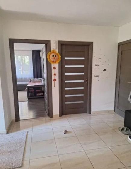 Apartament 4 camere-semidecomandat  -zona Lujerului