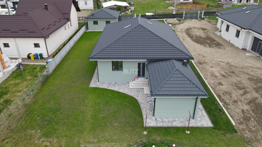 Casa individuala 195mp+1200mp teren, zona Volovat, Radauti
