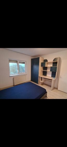Apart 2 camere, decomandat, mobilat, utilat,zona centrala, etaj 3