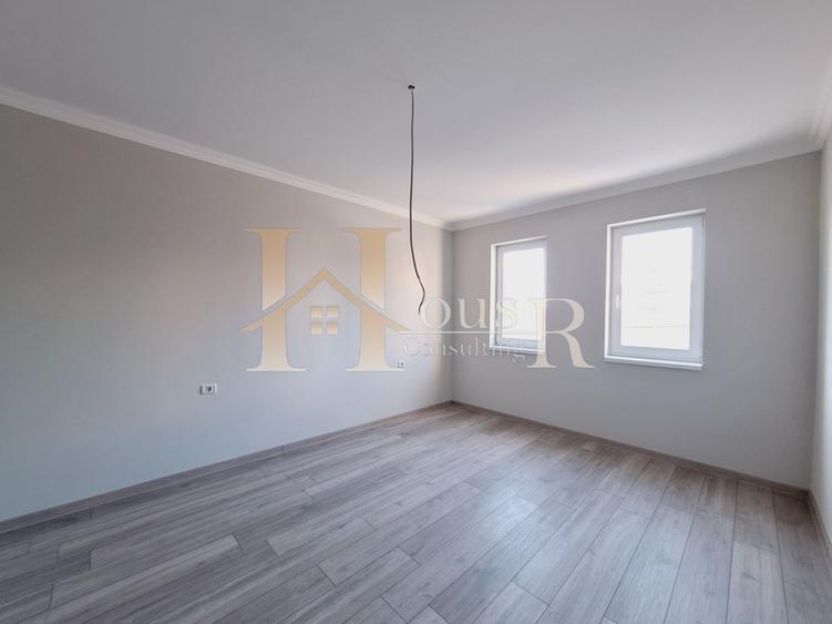 BLOC FINALIZAT TIP VILA. STRADA ASFALTATA. GRADINA PRIVATA.