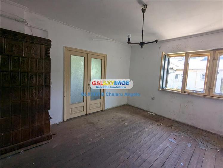 Rahova Muntii Carpati,teren 569 mp, casa 4 cam si anexe 170 mp utilit