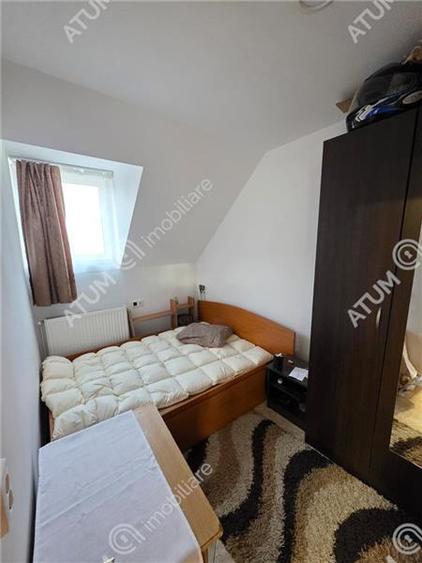 Apartament cu 3 camere decomandate la casa cu curte zona Trei Stejari