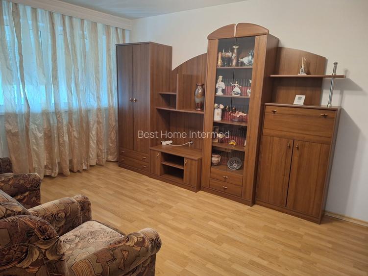 Abator, Sos. Mangaliei, 2 decomandate, 52 mp, mobilat si utilat, gaze, 400 Euro - 3