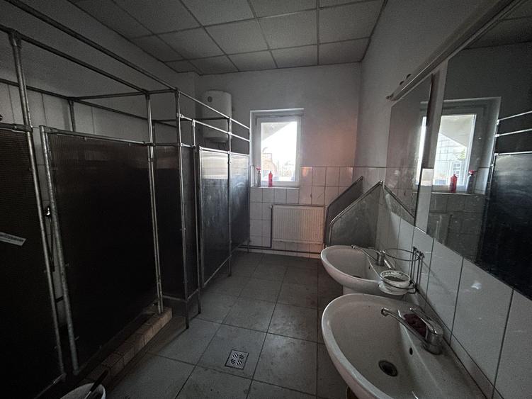 Clădire multifuncțională de închiriat – zonă cu acces TIR