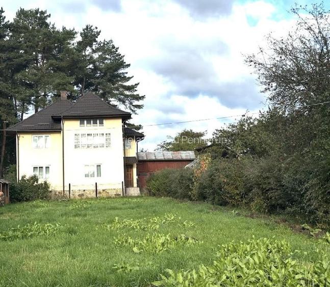 Casă de vânzare în Câmpulung Moldovenesc – Locație centrală, liniște și spațiu g - 2